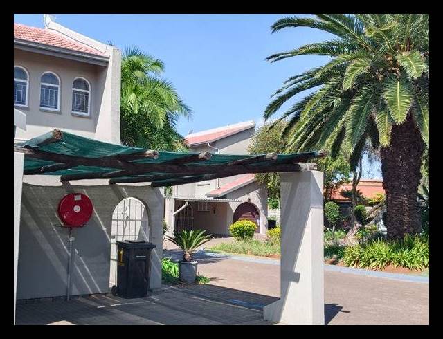 2 BEDROOM TOWNHOUSE FOR SALE IN GLEN MARAIS